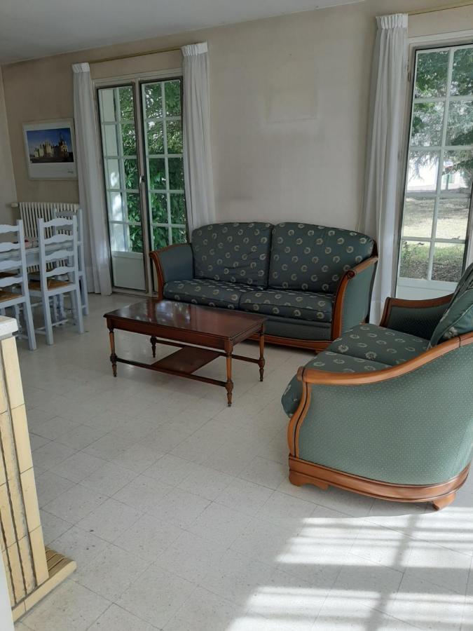 Вилла Les Cormiers Chailles  Экстерьер фото
